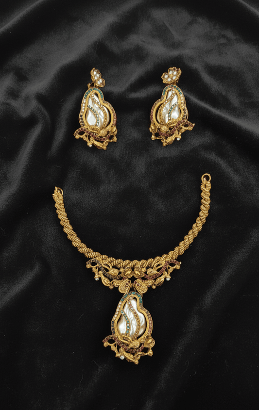 Antique gold short necklace set - Pakistani women's luxury bridal jewelry with twisted chain and statement pendant front view